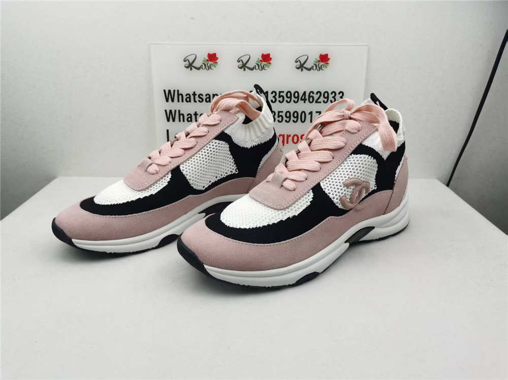 Chanel Pink/White Mesh CC Low Top Sneakers Chanel Pink/White Mesh CC Low Top Sneakers